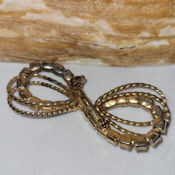 Brooche - Picture 2 of 2